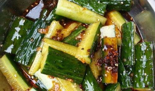 酒店上班吃的瓜,上班时间那些“甜蜜”瓜事