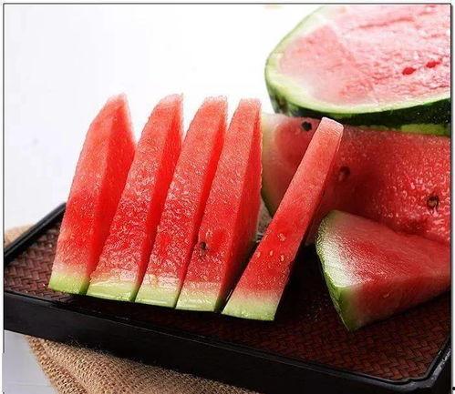 自由吃瓜的图片,畅享夏日清凉时光